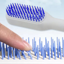 Self-Cleaning Hairbrush – Anti-Static, Detangling, Rotating Massage Comb