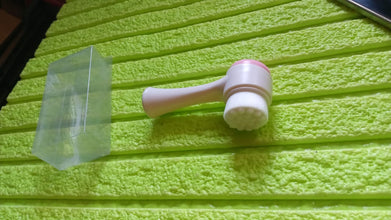 2 in 1 Facial Brush Cleansing(1 Pc)